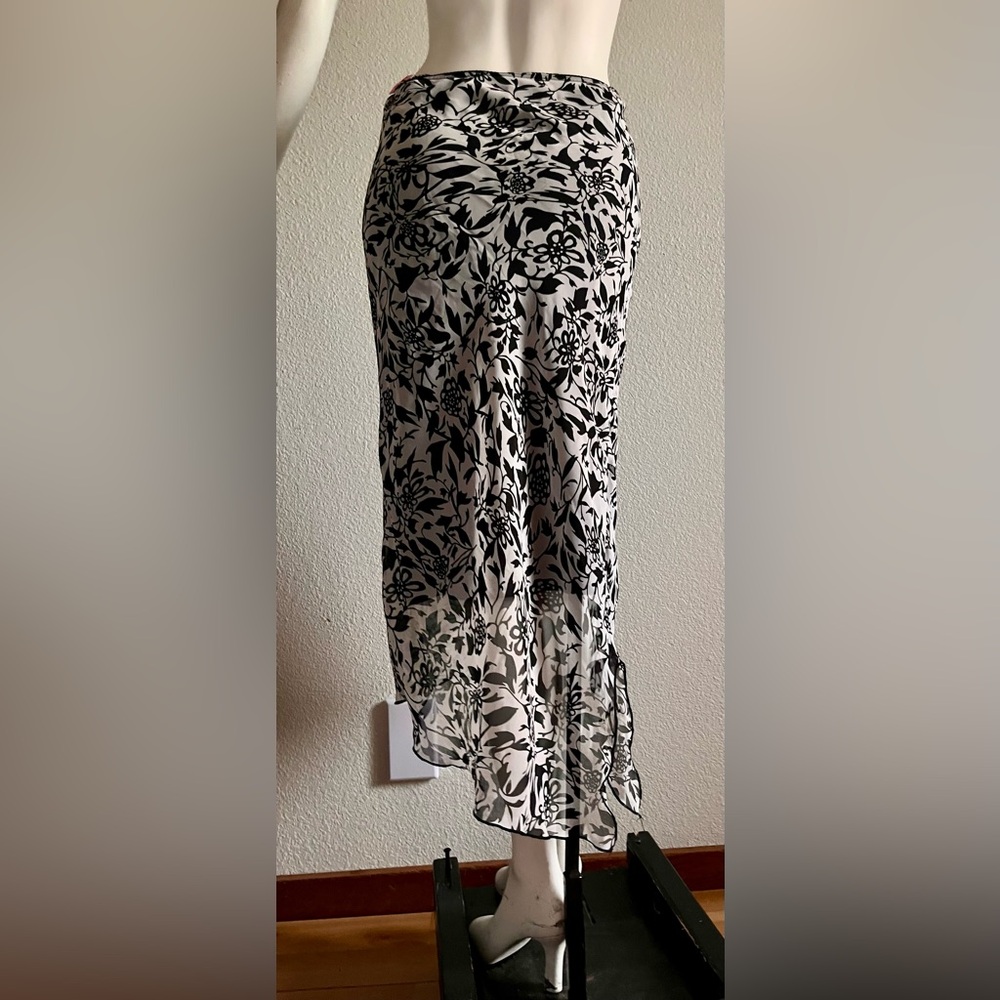 Vintage Labelle Black White Floral Handkerchief Skirt Whimsy Goth Fairycore S - Picture 15 of 16